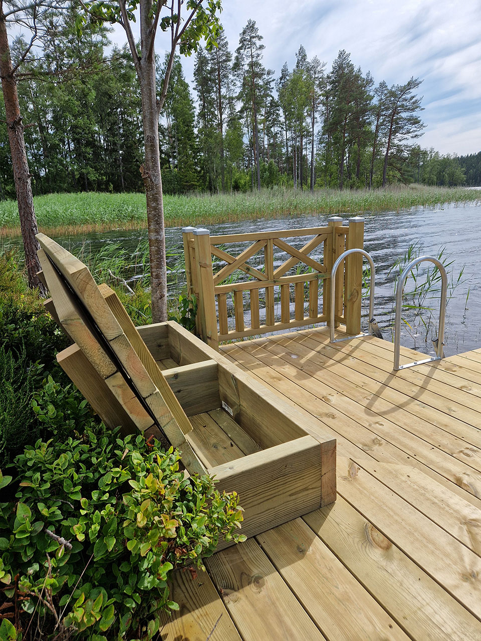 Urhem renoverade brygga i Undenäs