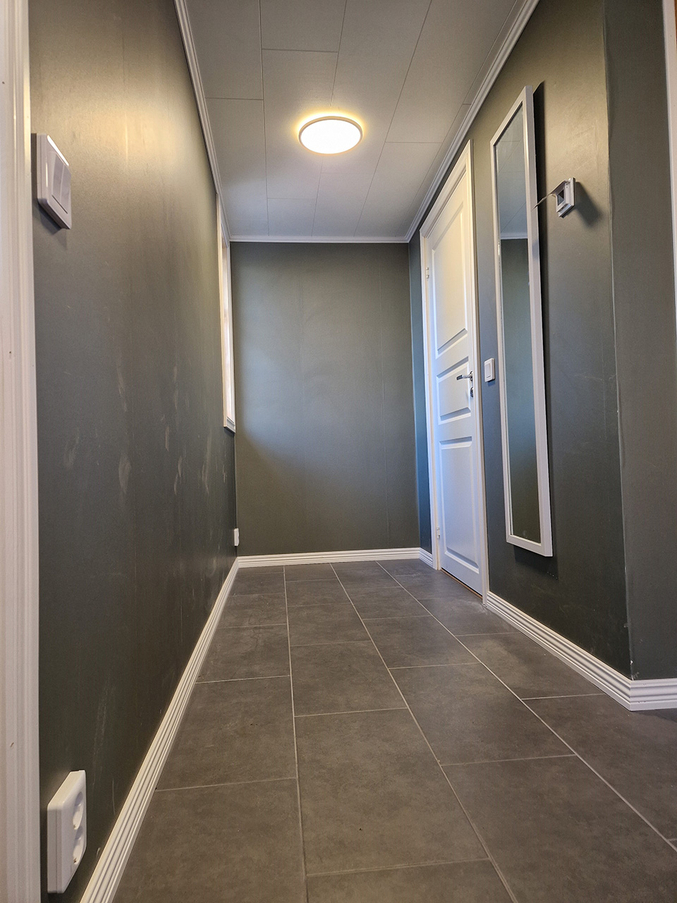 Urhem Bygg & Snickeri utförde tillbyggnad farstukvist/hall i Böja, Skövde.